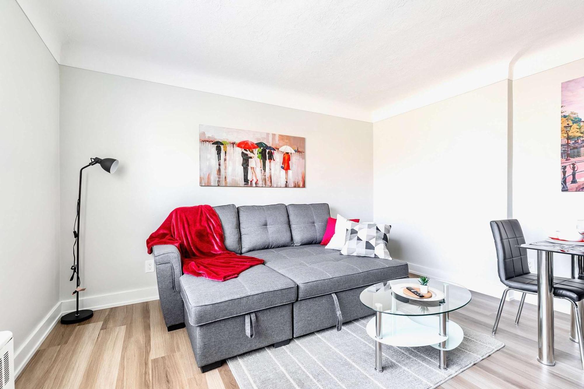 Modern Apartment In Corktown Hamilton Sleeps 4 Exterior foto